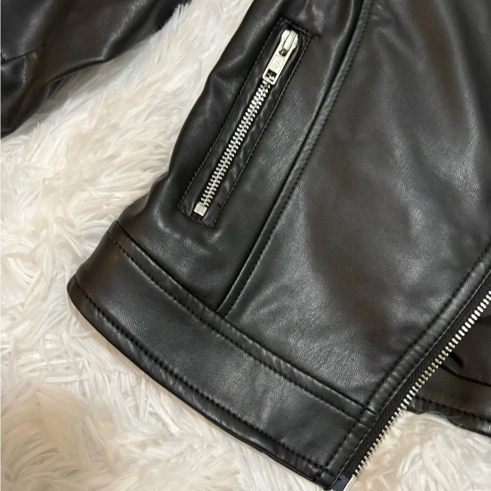 Kids Black Faux Leather Biker Jacket. Size 9/10 - Picture 5 of 8